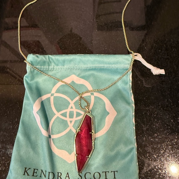 Kendra Scott gold color adjestible necklace - Picture 5 of 5